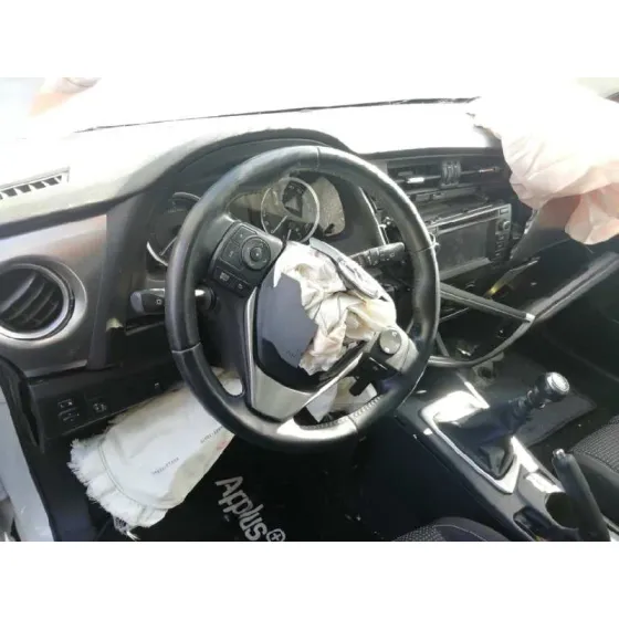 TOYOTA AURIS '2014 1.4 TURBODIESEL CAT BLANCO