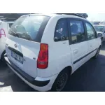HYUNDAI MATRIX (FC) HYUNDAI MATRIX (FC) '2003 1.5 CRDI GLS BLANCO 2001