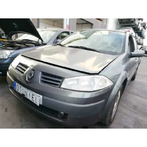 RENAULT MEGANE II CLASSIC BERLINA '2005 1.9 DCI DIESEL GRIS