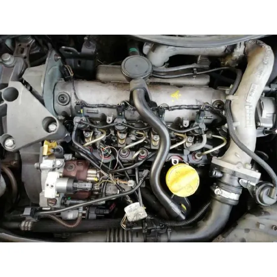 RENAULT MEGANE II CLASSIC BERLINA '2005 1.9 DCI DIESEL GRIS