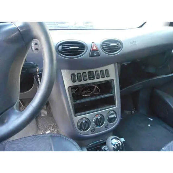 MERCEDES CLASE A (W168) '2002 1.4 CAT PLATA