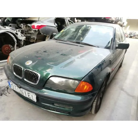 BMW SERIE 3 BERLINA (E46) '1998 323I VERDE