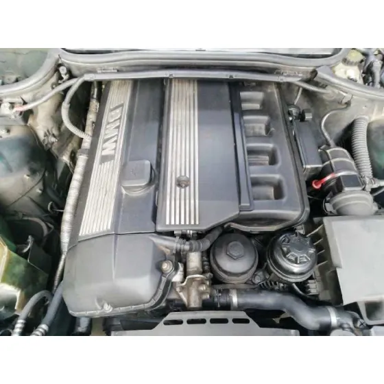 BMW SERIE 3 BERLINA (E46) '1998 323I VERDE