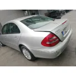 MERCEDES-BENZ CLASE E (W211) BERLINA MERCEDES CLASE E (W211) BERLINA '2005 3.2 CDI CAT GRIS 2002