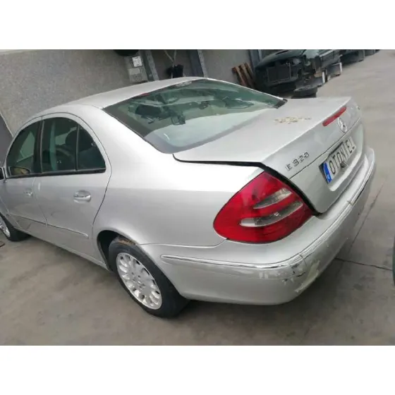 MERCEDES CLASE E (W211) BERLINA '2005 3.2 CDI CAT GRIS