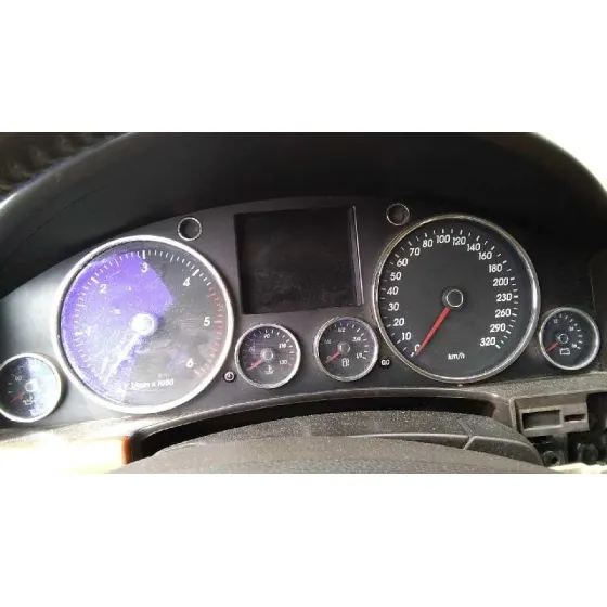 VOLKSWAGEN TOUAREG (7LA) '2004 TDI V10 NEGRO