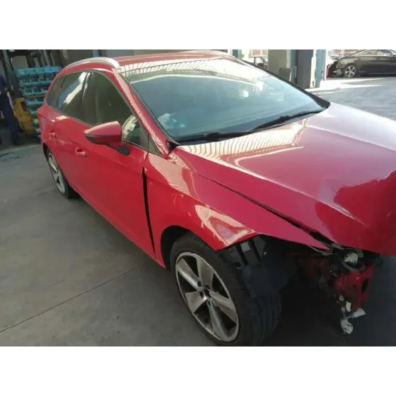 SEAT LEON ST (5F8) '2016 FR ROJO
