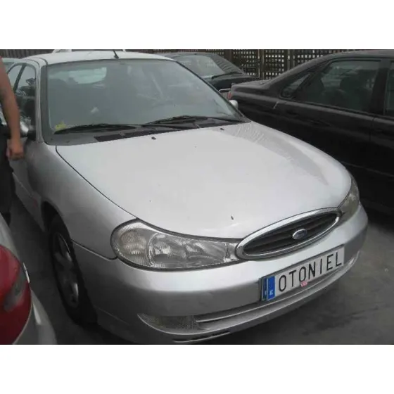 FORD MONDEO BERLINA (GD) '2000 AMBIENTE PLATA