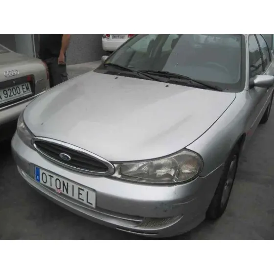FORD MONDEO BERLINA (GD) '2000 AMBIENTE PLATA