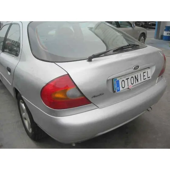 FORD MONDEO BERLINA (GD) '2000 AMBIENTE PLATA
