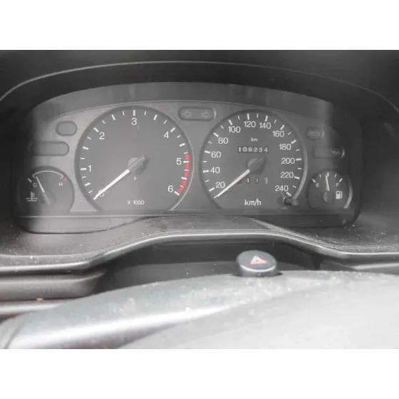 FORD MONDEO BERLINA (GD) '2000 AMBIENTE PLATA