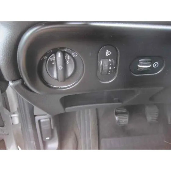 FORD MONDEO BERLINA (GD) '2000 AMBIENTE PLATA