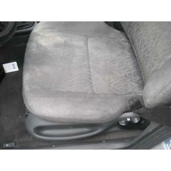 FORD MONDEO BERLINA (GD) '2000 AMBIENTE PLATA