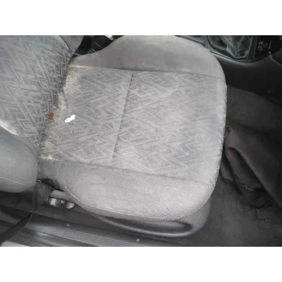 FORD MONDEO BERLINA (GD) '2000 AMBIENTE PLATA
