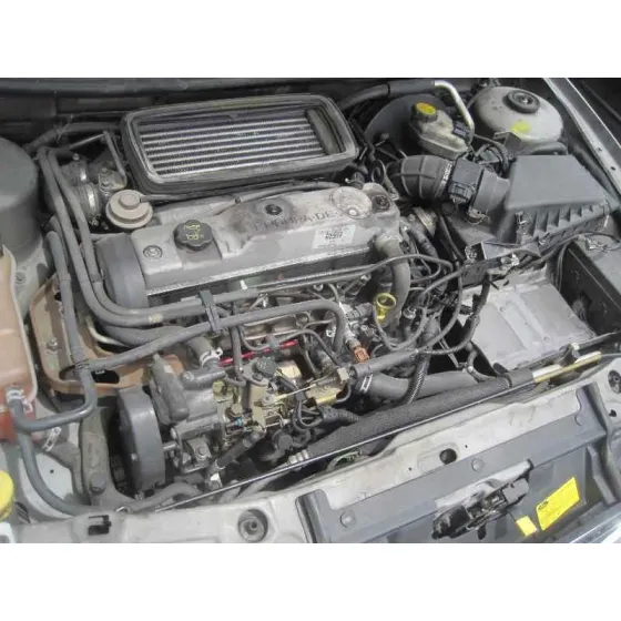 FORD MONDEO BERLINA (GD) '2000 AMBIENTE PLATA