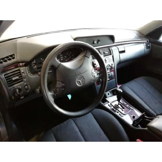 MERCEDES CLASE E (W210) FAMILIAR '2002 270 T CDI (210.216) GRIS
