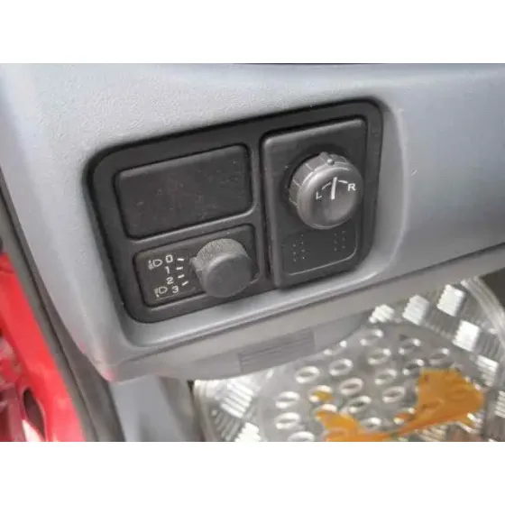NISSAN ALMERA (N16/E) '2004 ACENTA ROJO