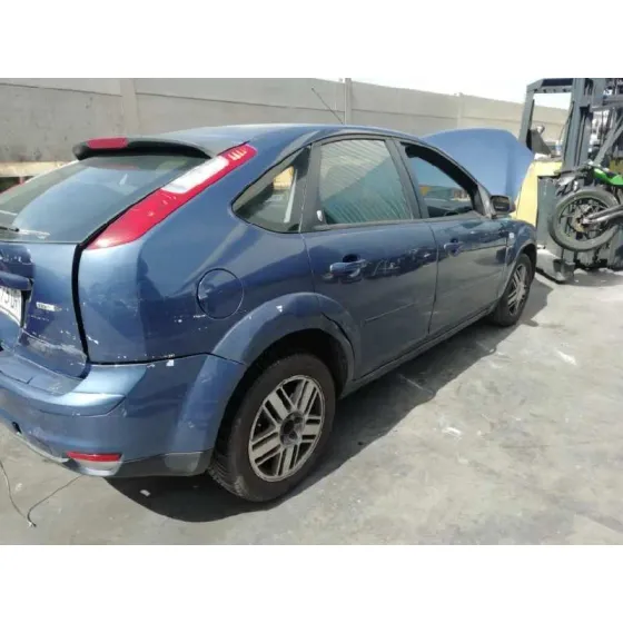 FORD FOCUS BERLINA (CAP) '2005 AMBIENTE (D) AZUL