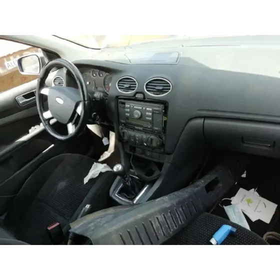 FORD FOCUS BERLINA (CAP) '2005 AMBIENTE (D) AZUL