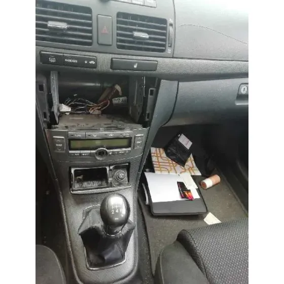 TOYOTA AVENSIS BERLINA (T25) '2005 1.8 SOL SEDAN (4-PTAS.) GRIS