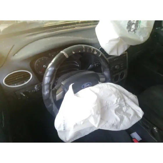 FORD FOCUS BERLINA (CAP) '2007 GHIA AZUL