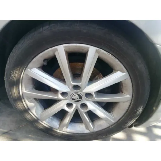 SKODA OCTAVIA COMBI (5E5) '2014 1.6 TDI DPF GRIS