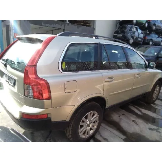 VOLVO XC90 '2006 D5 EXECUTIVE (7 ASIENTOS) (136KW) VERDE