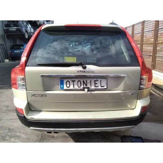 VOLVO XC90 '2006 D5 EXECUTIVE (7 ASIENTOS) (136KW) VERDE