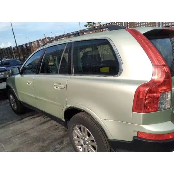VOLVO XC90 '2006 D5 EXECUTIVE (7 ASIENTOS) (136KW) VERDE