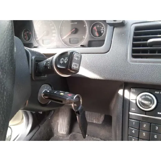 VOLVO XC90 '2006 D5 EXECUTIVE (7 ASIENTOS) (136KW) VERDE