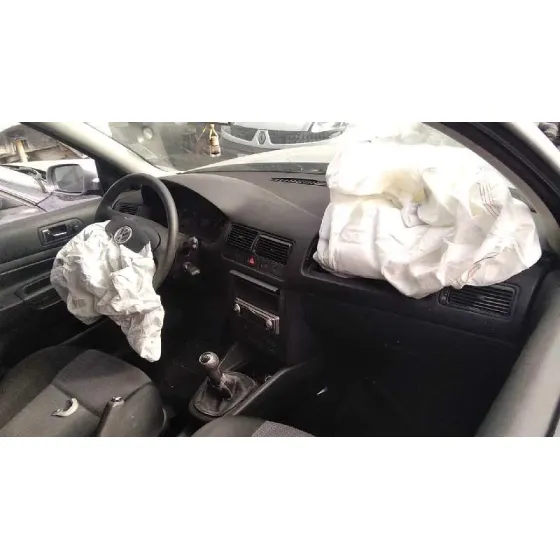 VOLKSWAGEN GOLF IV BERLINA (1J1) '2003 SPIRIT GRIS