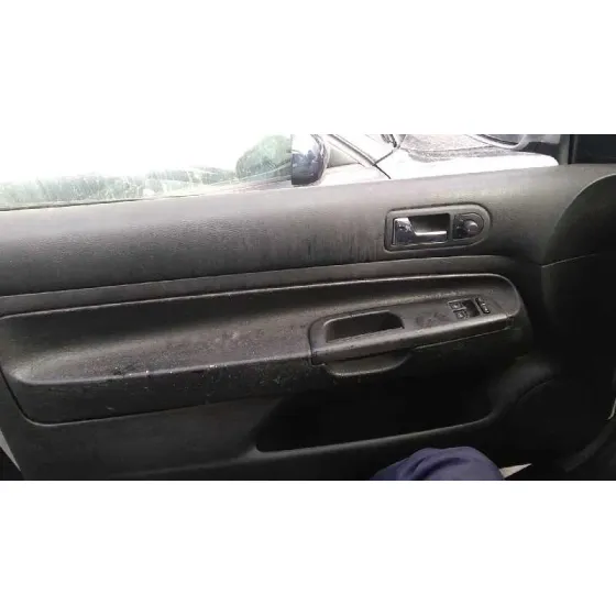 VOLKSWAGEN GOLF IV BERLINA (1J1) '2003 SPIRIT GRIS