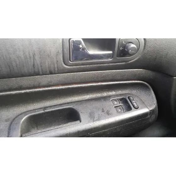 VOLKSWAGEN GOLF IV BERLINA (1J1) '2003 SPIRIT GRIS
