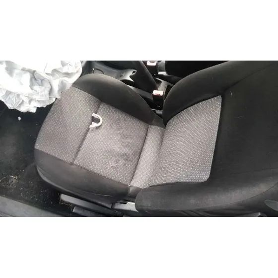 VOLKSWAGEN GOLF IV BERLINA (1J1) '2003 SPIRIT GRIS