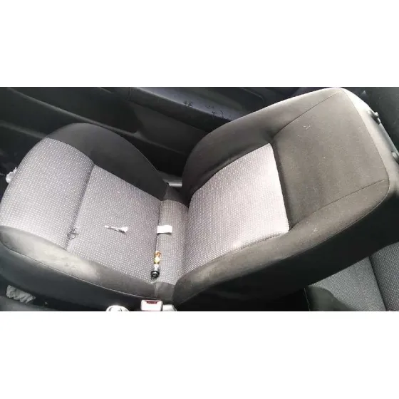 VOLKSWAGEN GOLF IV BERLINA (1J1) '2003 SPIRIT GRIS