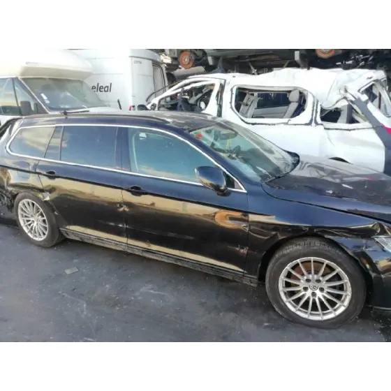 VOLKSWAGEN PASSAT VARIANT (3G5) '2015 ADVANCE BMT NEGRO