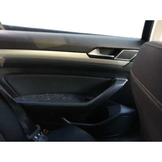 VOLKSWAGEN PASSAT VARIANT (3G5) '2015 ADVANCE BMT NEGRO