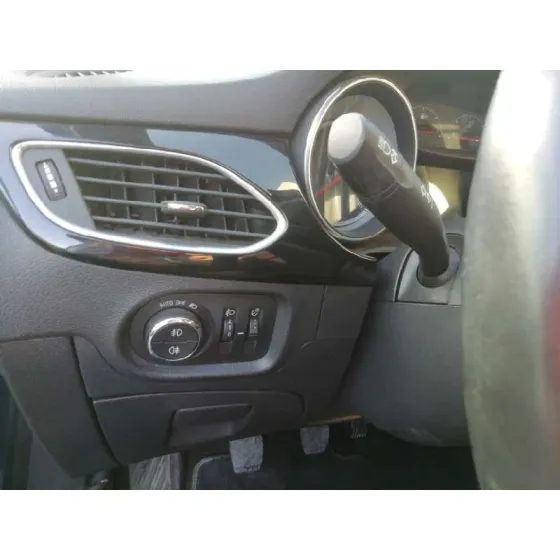 OPEL ASTRA K LIM. 5TÜRIG '2016 EXCELLENCE AZUL