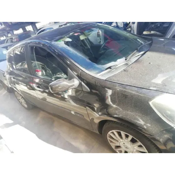 RENAULT CLIO III '2005 1.5 DCI DIESEL CAT (K9K-830) NEGRO