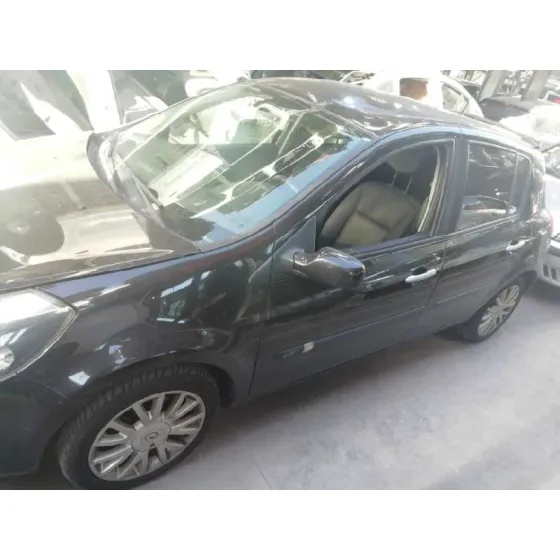 RENAULT CLIO III '2005 1.5 DCI DIESEL CAT (K9K-830) NEGRO