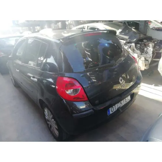 RENAULT CLIO III '2005 1.5 DCI DIESEL CAT (K9K-830) NEGRO