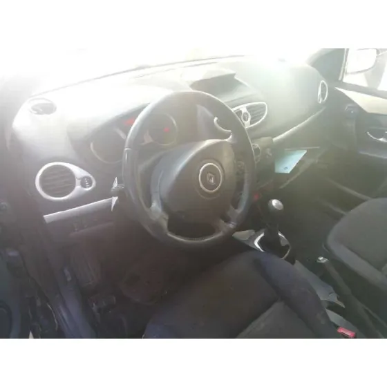 RENAULT CLIO III '2005 1.5 DCI DIESEL CAT (K9K-830) NEGRO