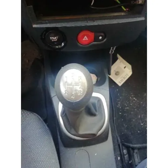 RENAULT CLIO III '2005 1.5 DCI DIESEL CAT (K9K-830) NEGRO