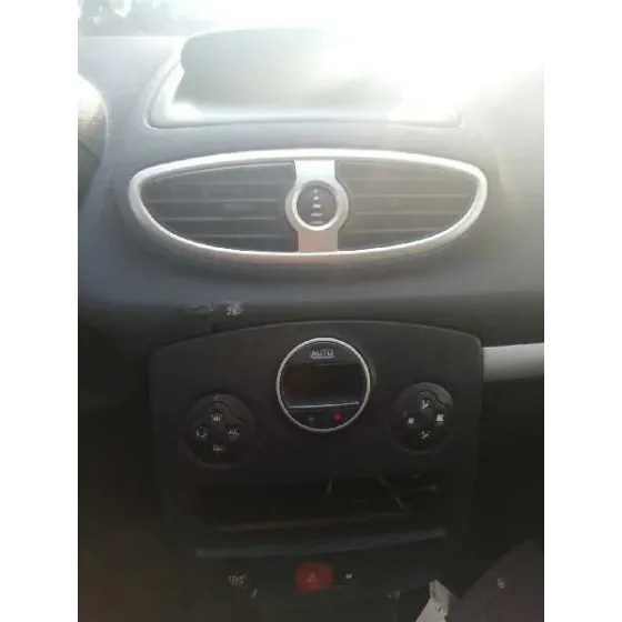 RENAULT CLIO III '2005 1.5 DCI DIESEL CAT (K9K-830) NEGRO
