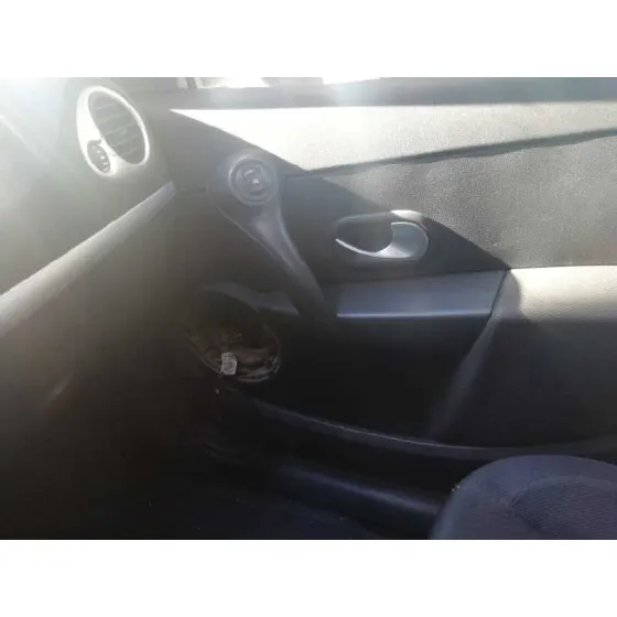 RENAULT CLIO III '2005 1.5 DCI DIESEL CAT (K9K-830) NEGRO