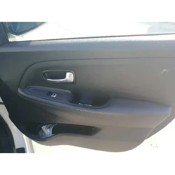KIA CARENS ( ) '2016 BASIC BLANCO