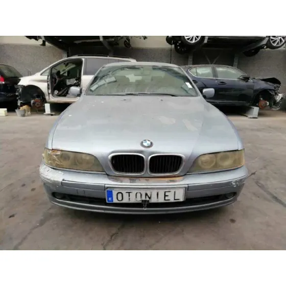 BMW SERIE 5 BERLINA (E39) '2002 2.5 24V TURBODIESEL CAT GRIS AZULADO