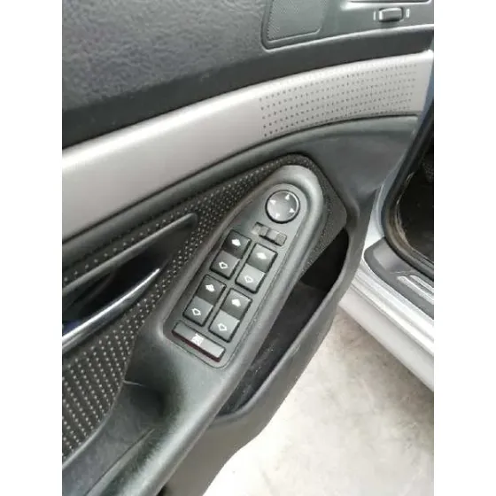BMW SERIE 5 BERLINA (E39) '2002 2.5 24V TURBODIESEL CAT GRIS AZULADO