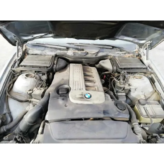 BMW SERIE 5 BERLINA (E39) '2002 2.5 24V TURBODIESEL CAT GRIS AZULADO