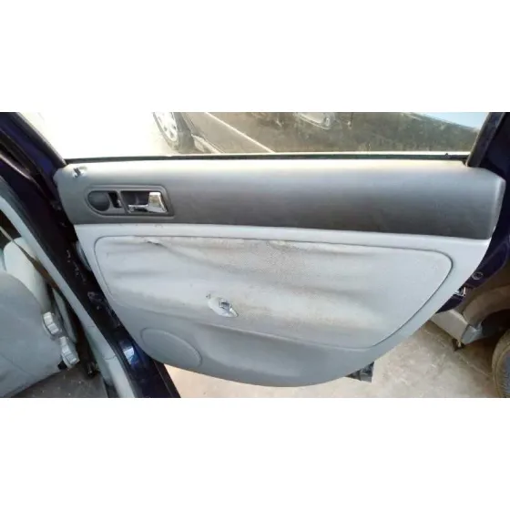 VOLKSWAGEN PASSAT BERLINA (3B2) '1997 COMFORTLINE AZUL